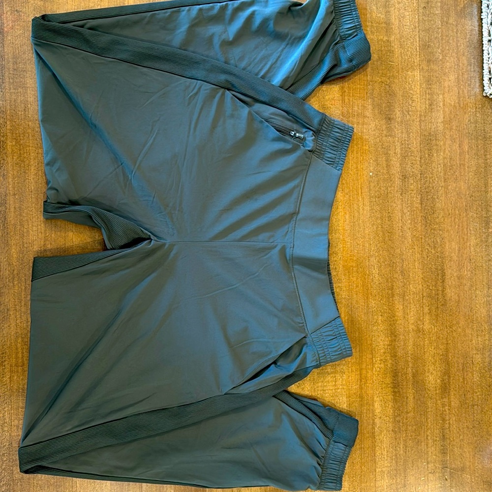 Athleta Brooklynn Jogger size 10 Olive